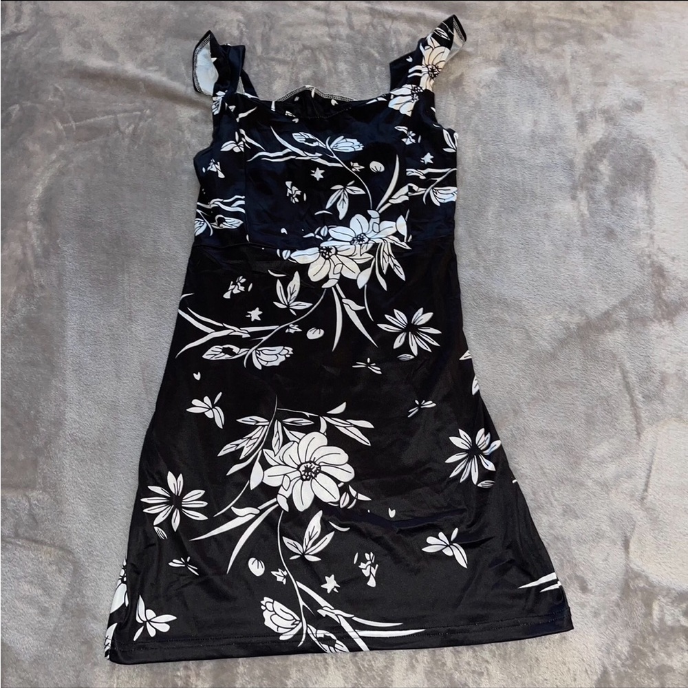 Black & White Floral Sleeveless Dress Women